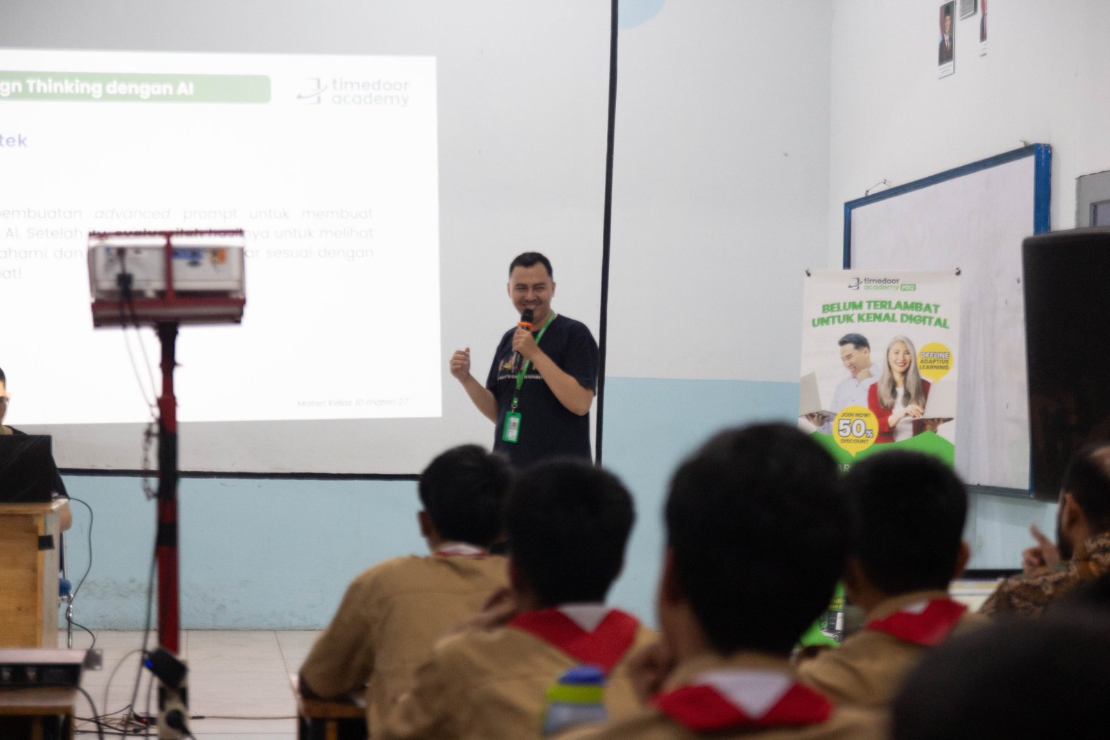 Siswa SMK Multi Karya Dapat Wawasan AI dan Robotika dari Timedoor Academy