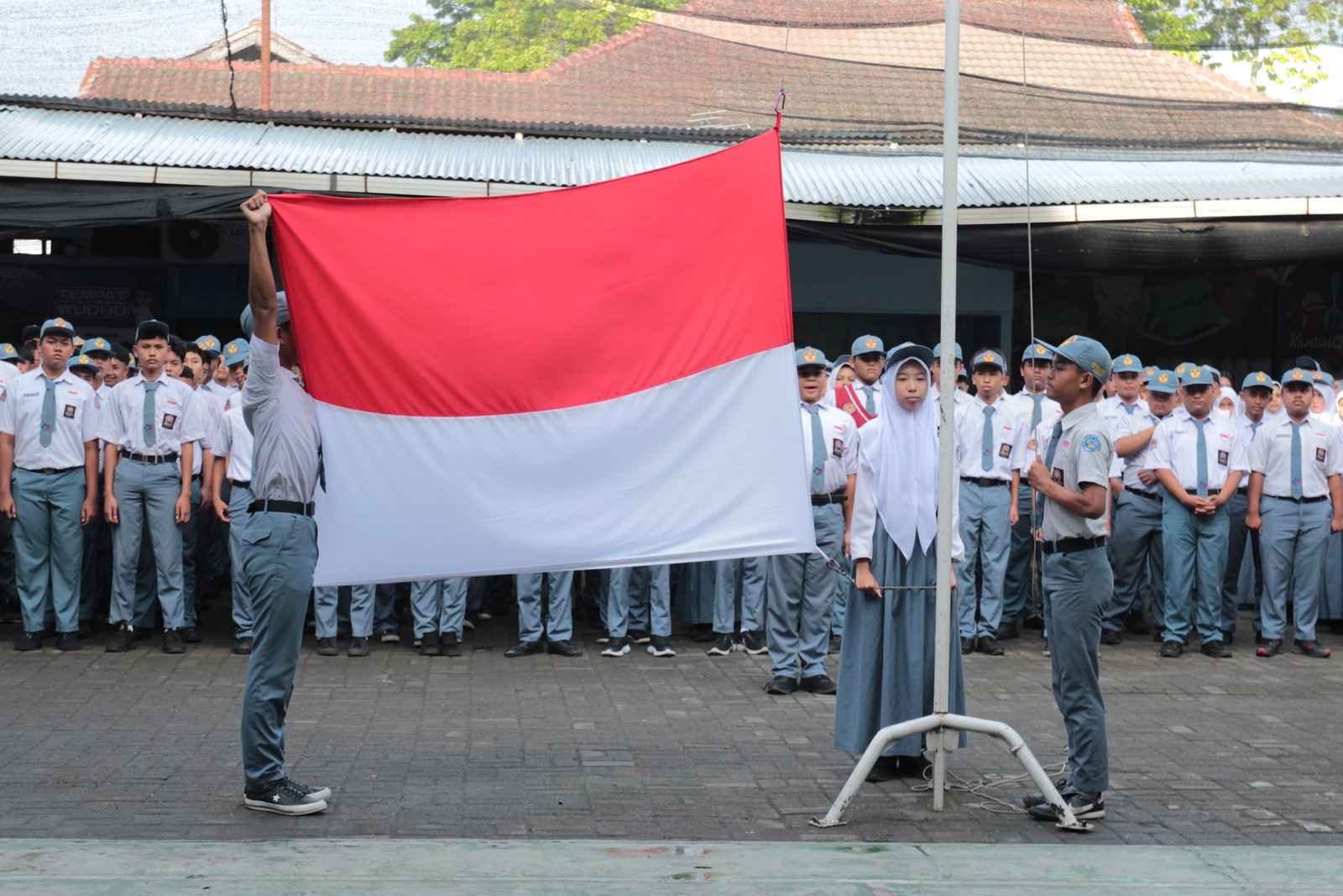 SMK Multi Karya Peringati Hari Sumpah Pemuda ke-97: “Pemuda Pemudi Bergerak, Indonesia Bersatu”