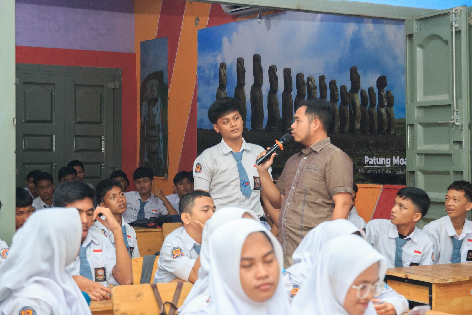 STRATEGI PENCEGAHAN TERORISME DAN RADIKALISME KALANGAN PELAJAR OLEH DENSUS 88