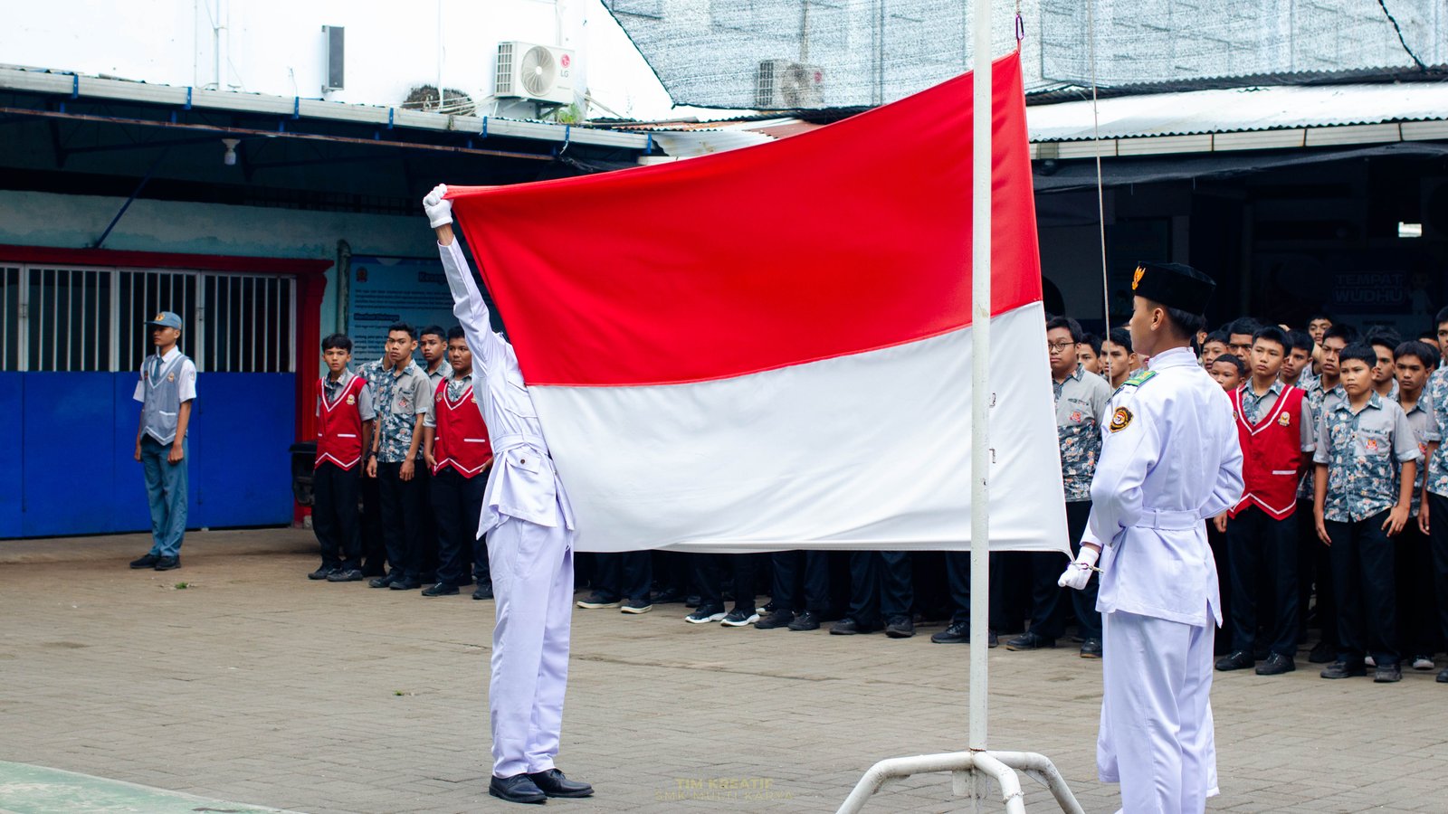 Upacara Hari Pendidikan Nasional 2025 di SMK Multi Karya