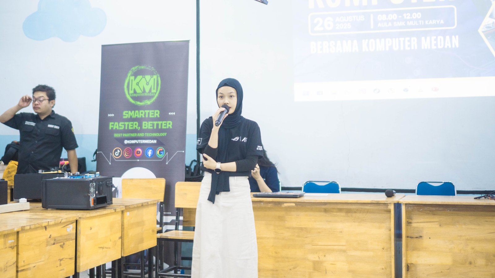 SMK Multi Karya Gelar Workshop Perakitan Komputer Bersama Komputer Medan