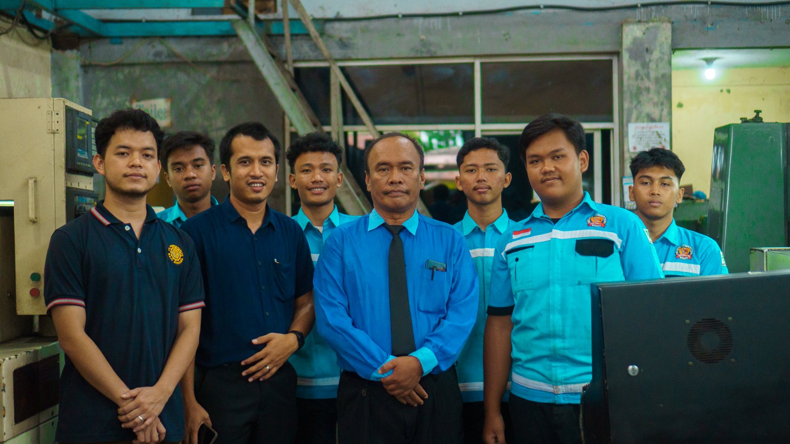 Siswa Teknik Pemesinan SMK Multi Karya Mulai Pelatihan CNC di CV Perbengkelan Maju Bersama