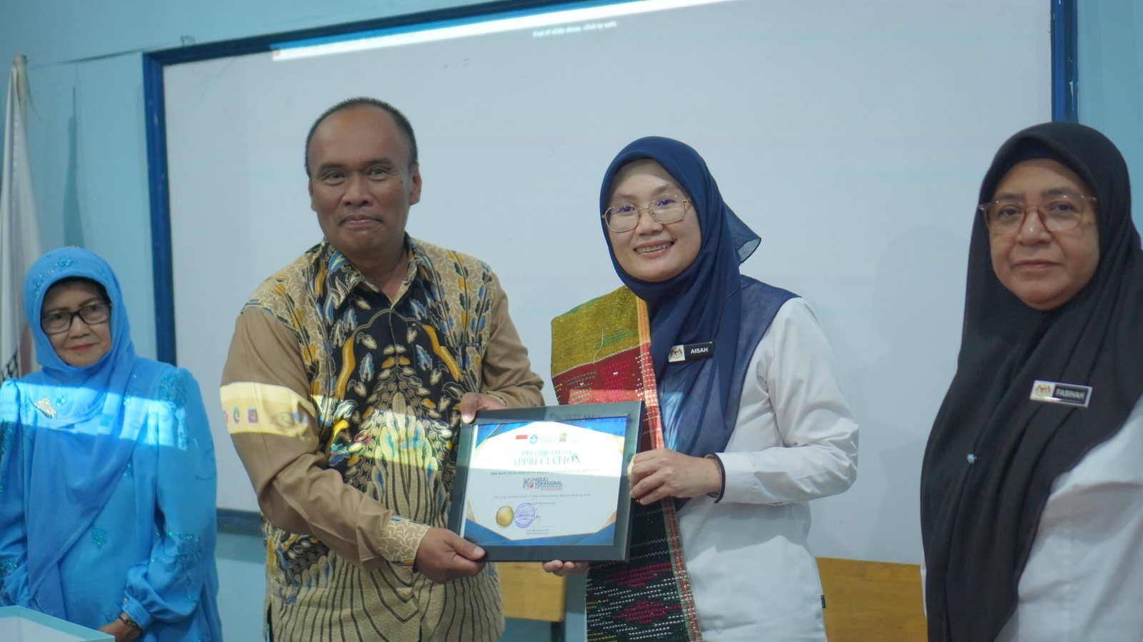 SMK Multi Karya Terima Kunjungan Studi Banding dari Kolej Vokasional Kerian, Malaysia