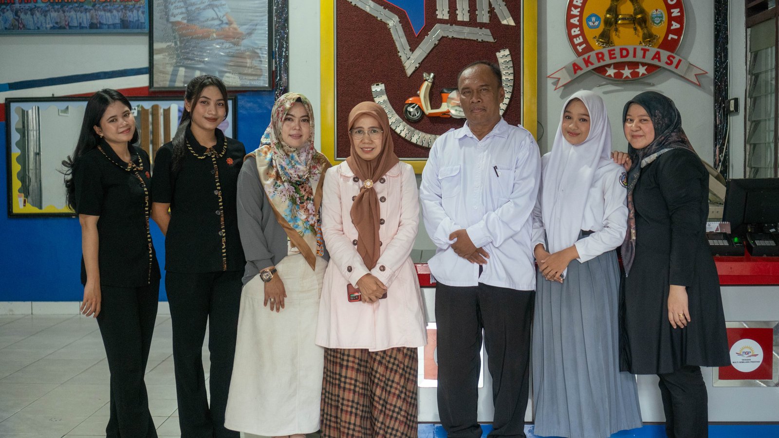 Demo Makeup Bersama Viva Cosmetic untuk Kerjasama Kegiatan Beauty Class