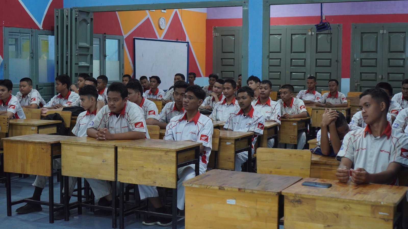 Seminar Pembinaan TSM Perkuat Kerja Sama SMK Multi Karya dan PT Indako